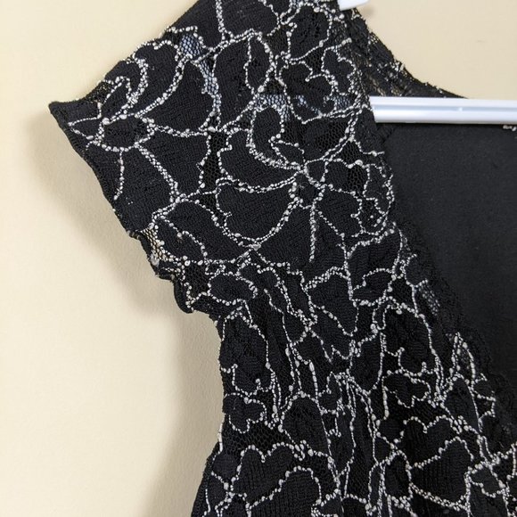 Le Château White Corded Lace Sleeveless Top V-Neck Blouse Size XS - Picture 10 of 15